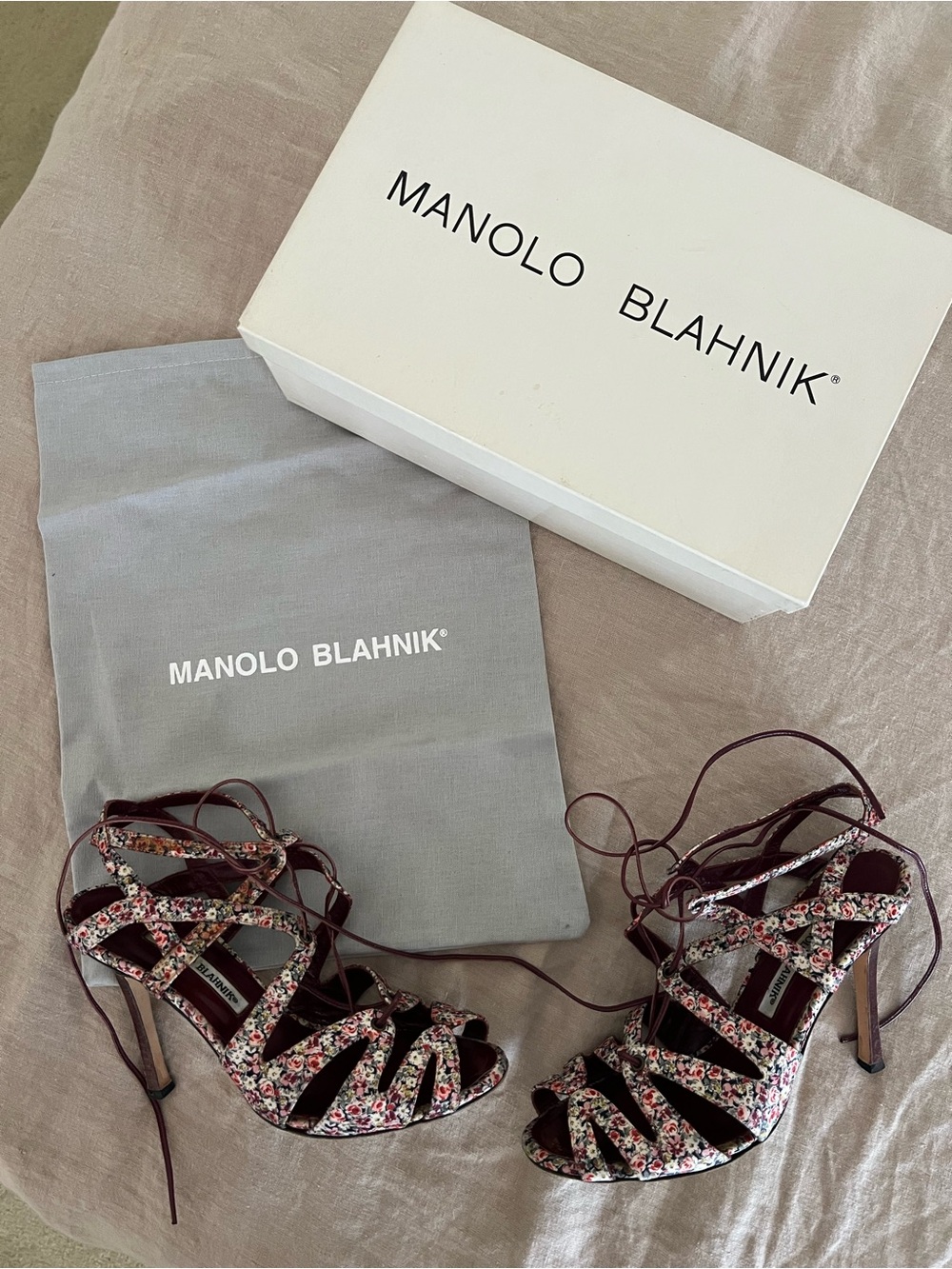 EUC Manolo Blahnik Rare Vintage Netochaka Floral Printed Lace-Up Sandals 38 - Picture 2 of 11